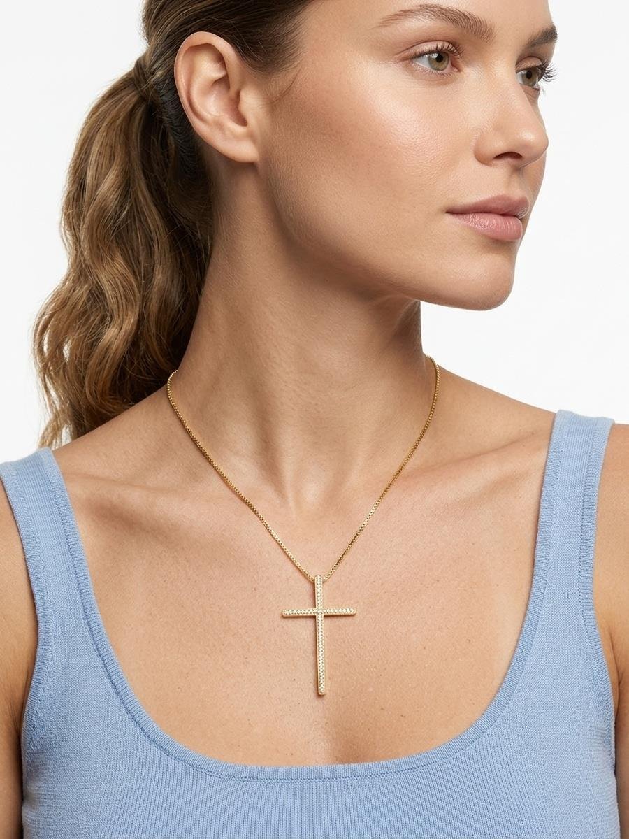 Colar Cruz Cravejado | Banhado a Ouro.