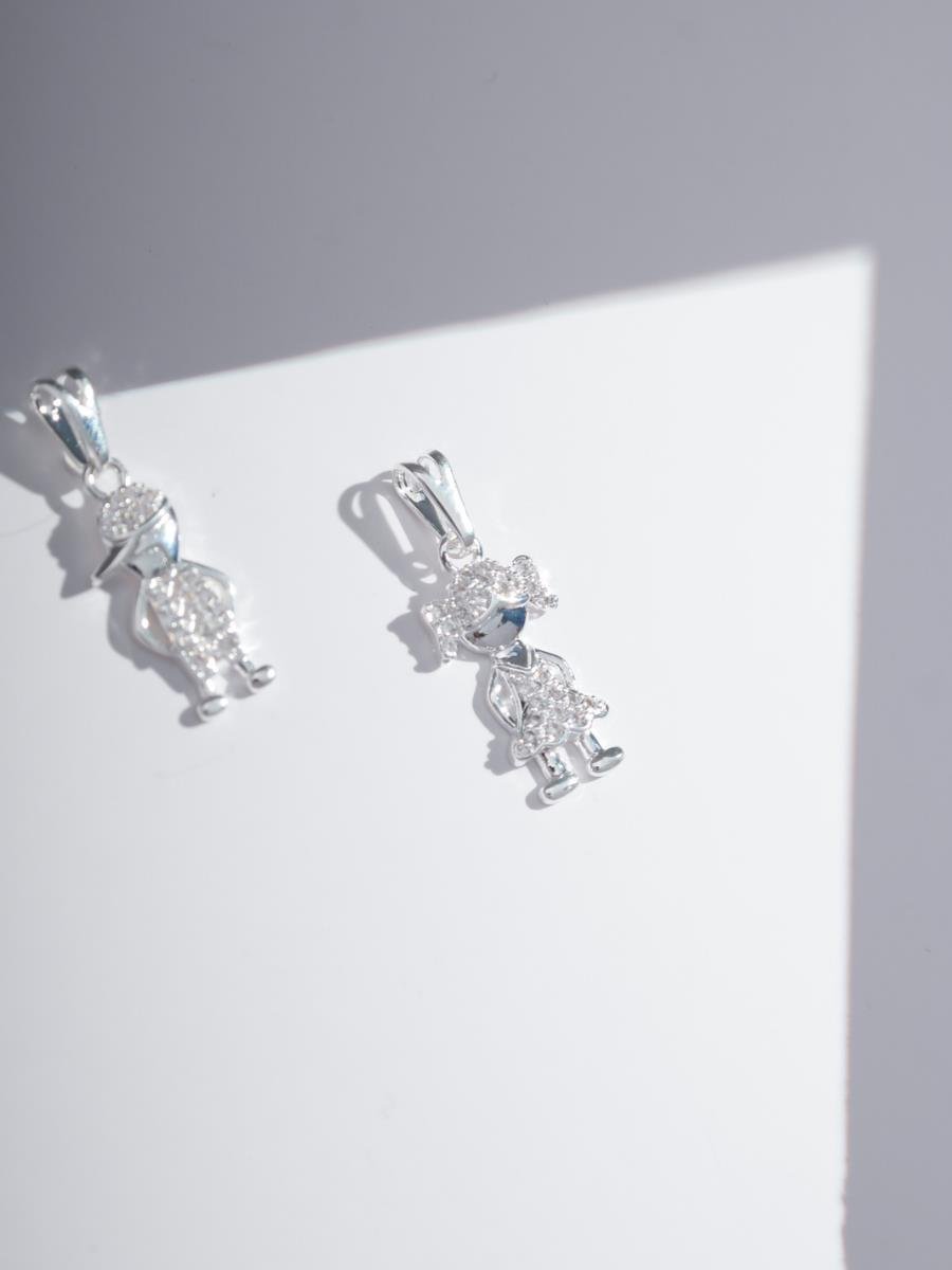 Pingente de Menina | Banho de Prata