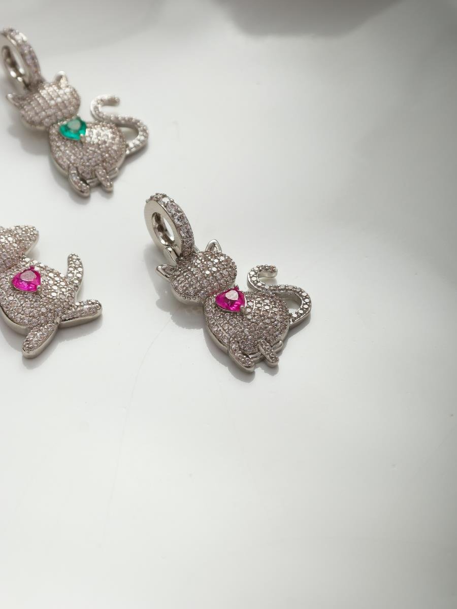 Pingente Gato Rosa | Banho de Ródio Branco