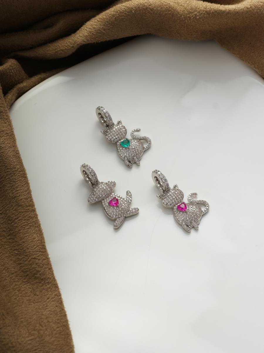 Pingente Gato Rosa | Banho de Ródio Branco