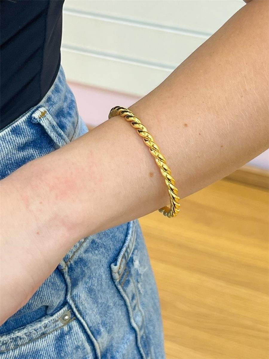 Bracelete Torcido Liso | Banhado a Ouro.