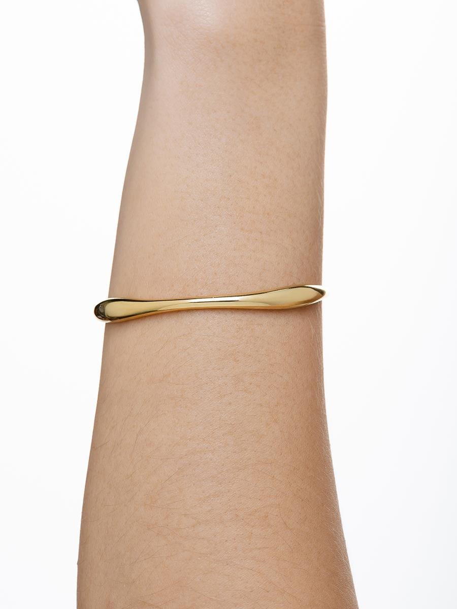 Meio Bracelete Ondulado Liso | Banhado a Ouro