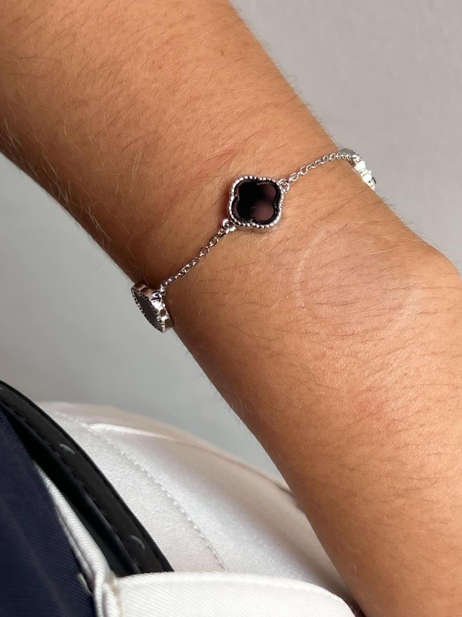 Pulseira Trevo P Preto | Banhado no Ródio Branco