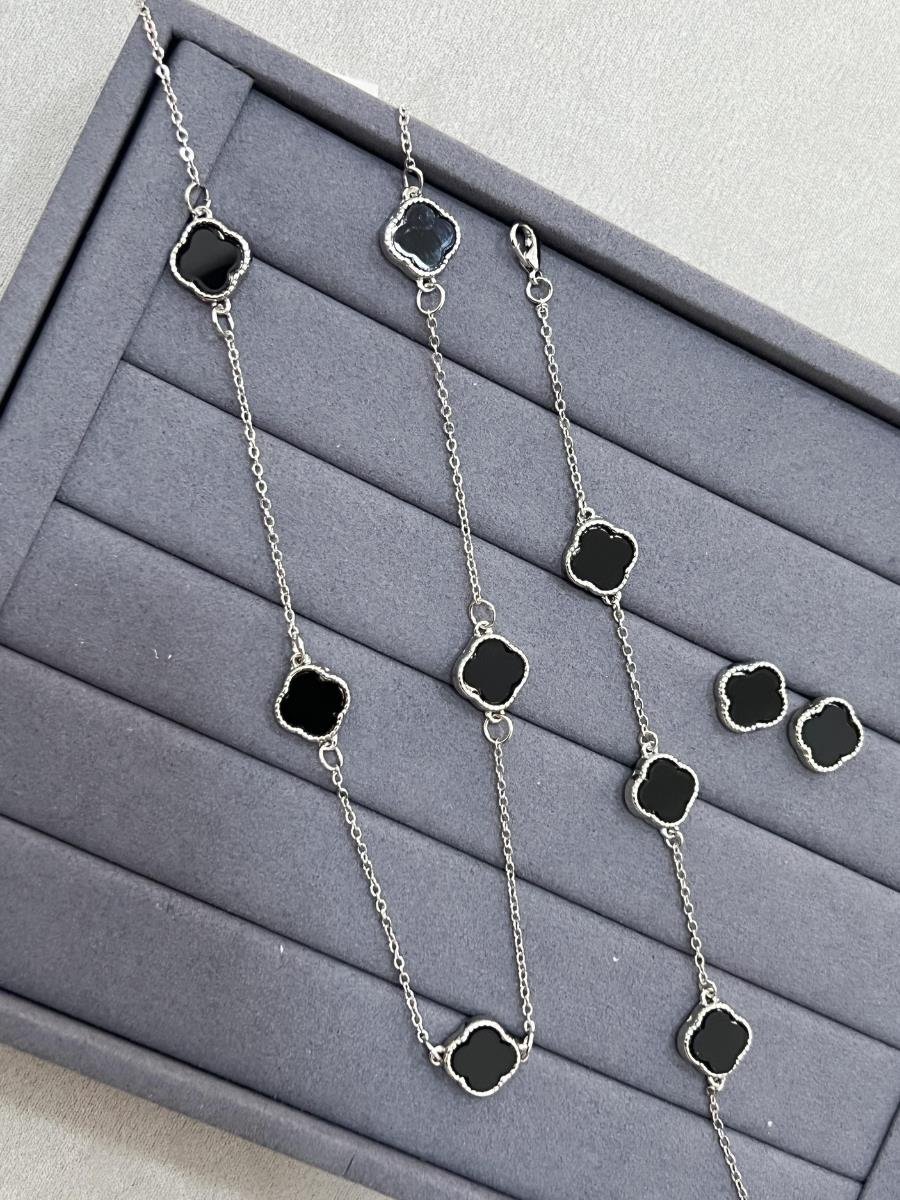 Pulseira Trevo P Preto | Banhado no Ródio Branco