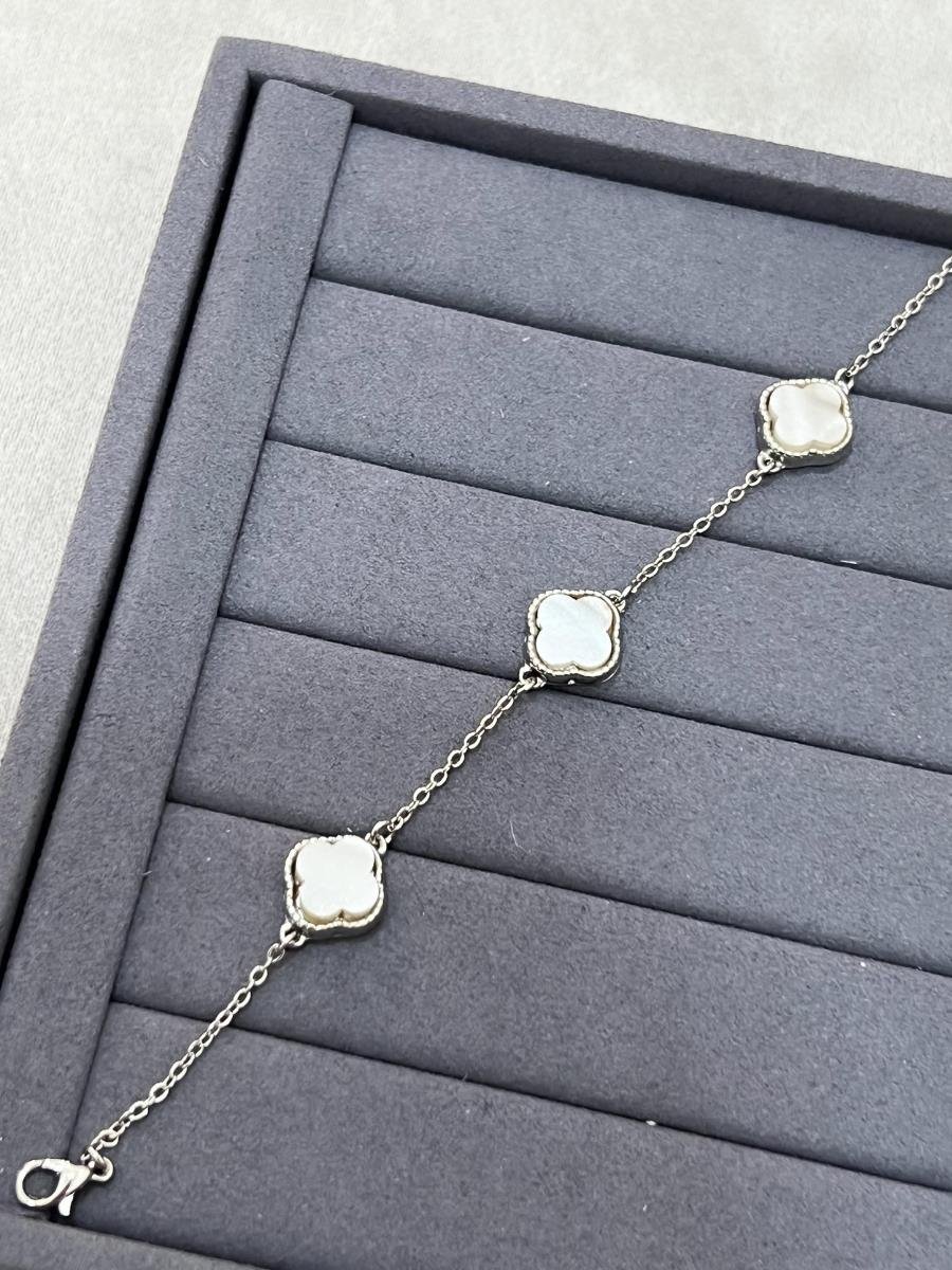 Pulseira Trevo P Pérola | Banhado no Ródio Branco
