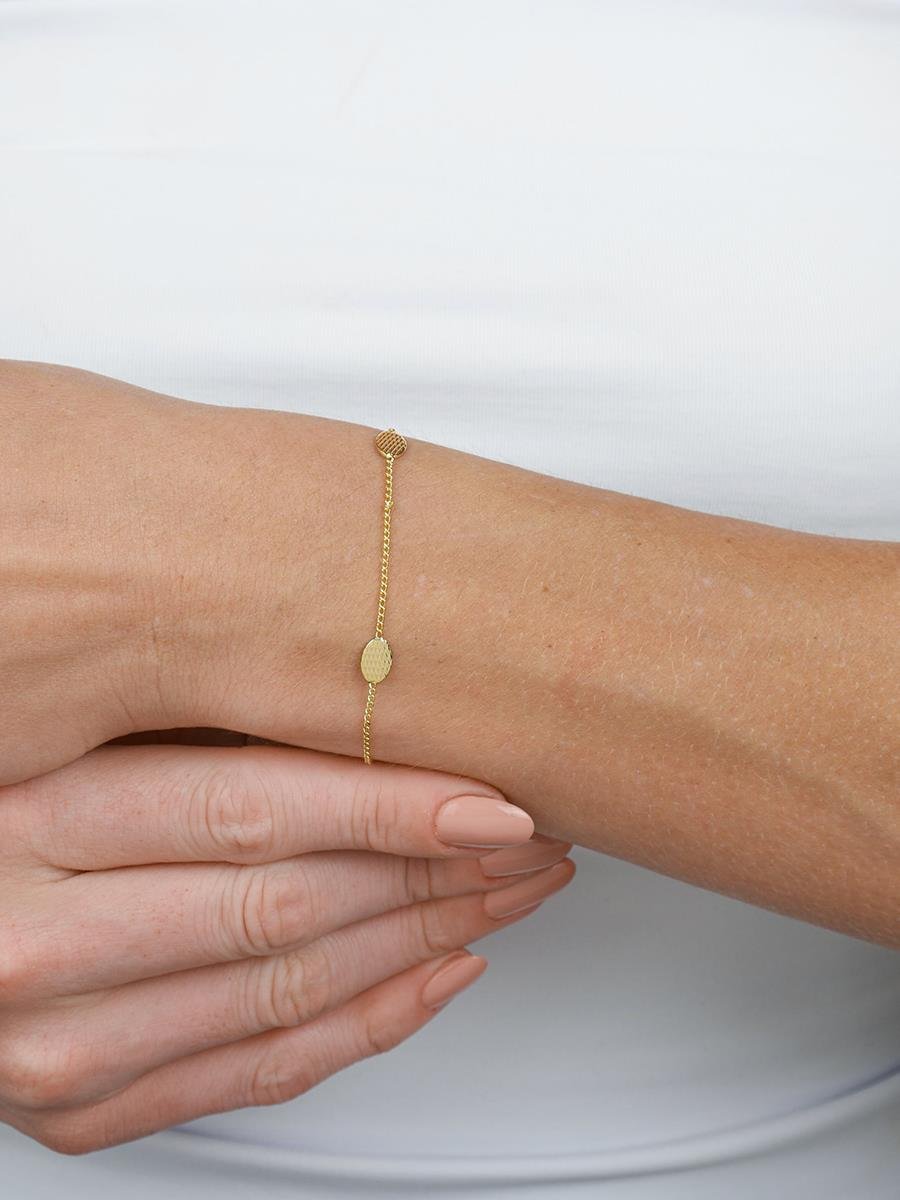 Pulseira Chapinha com Detalhes | Banhado a Ouro