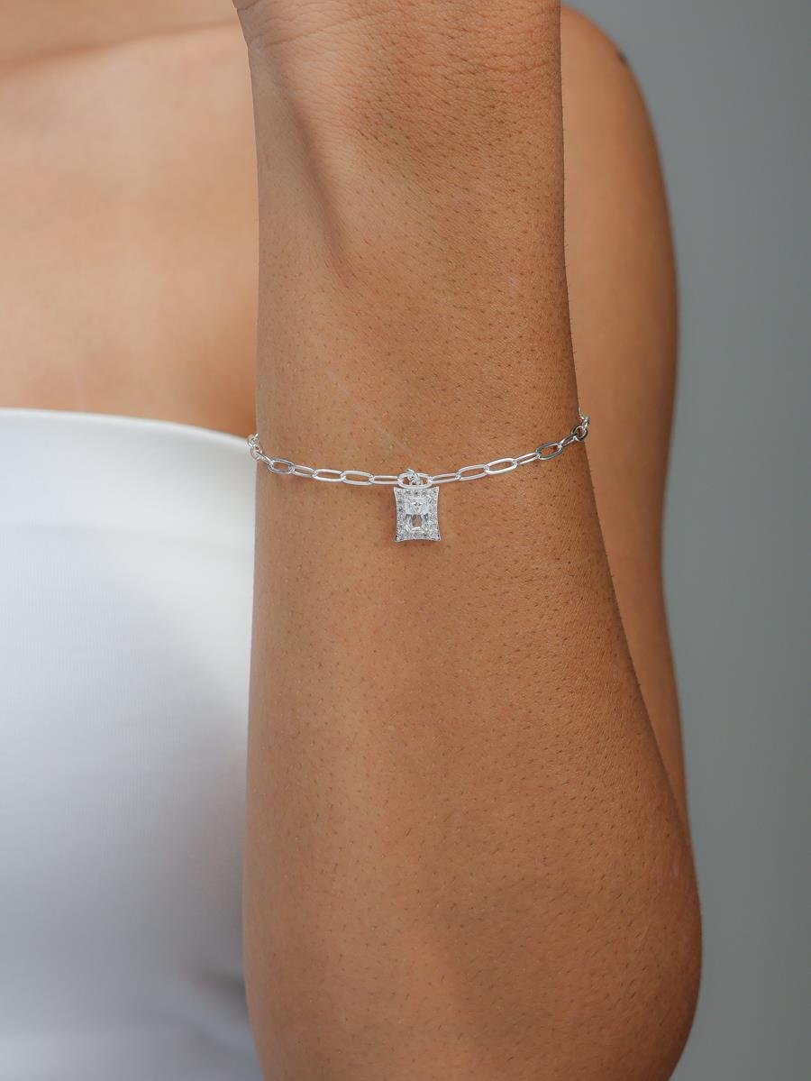 Pulseira Cartier com Pingente Cravejado | Banho de Prata .